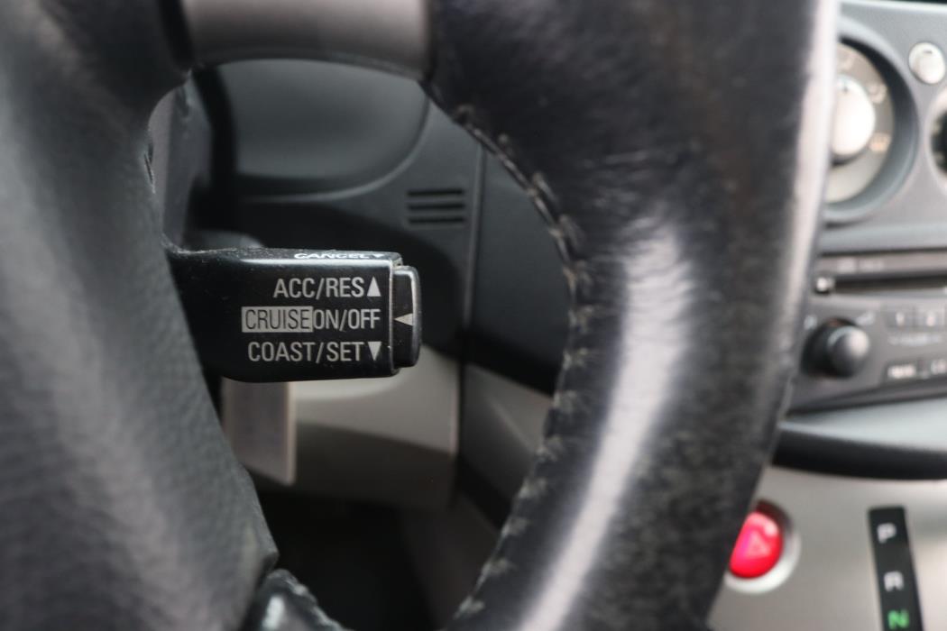 MITSUBISHI Grandis 2006