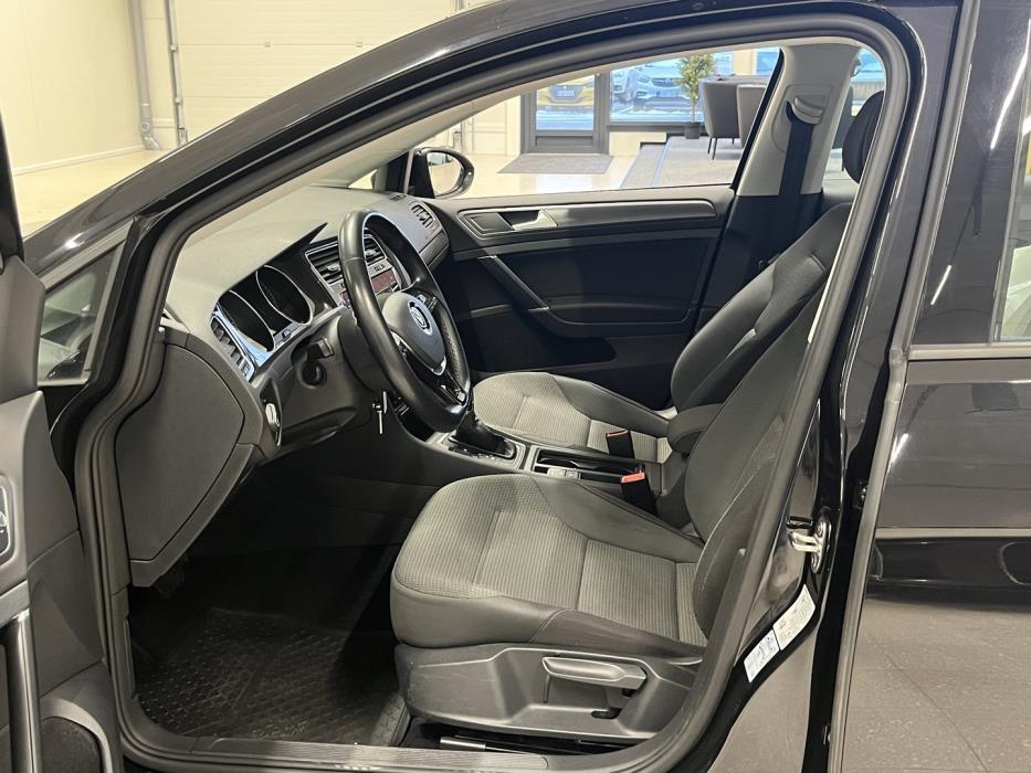 VOLKSWAGEN Golf 2019