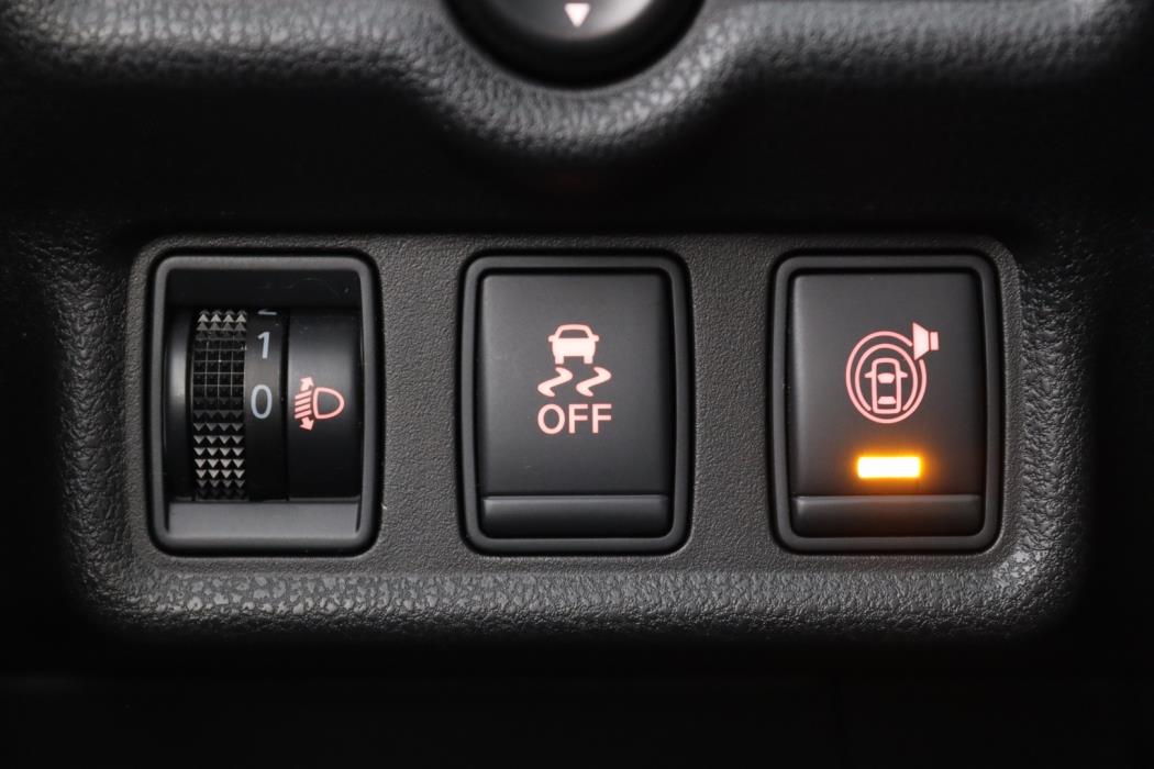 NISSAN Note 2014