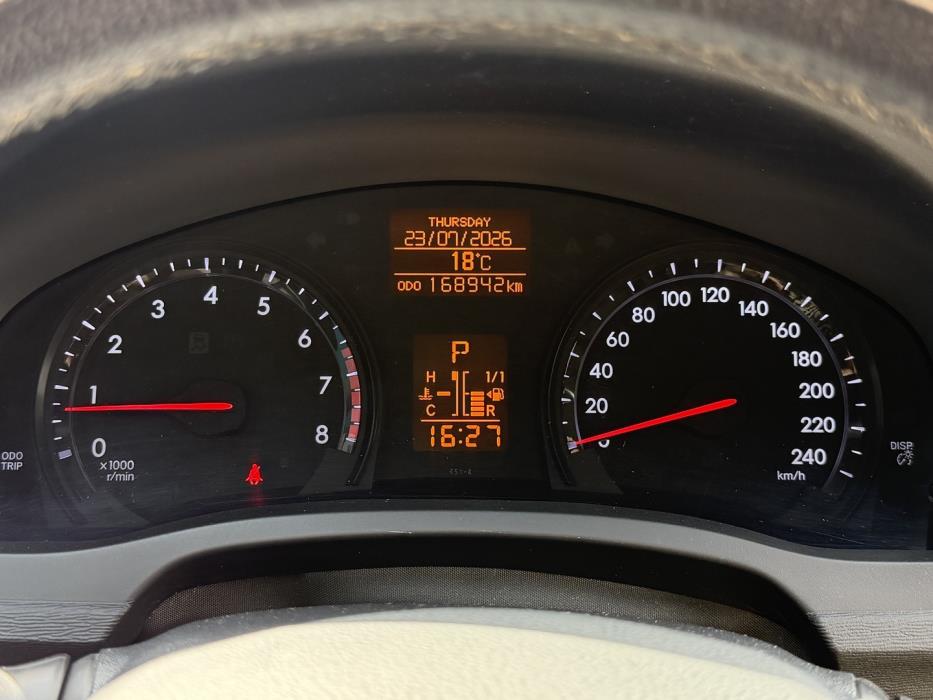 TOYOTA Avensis 2012