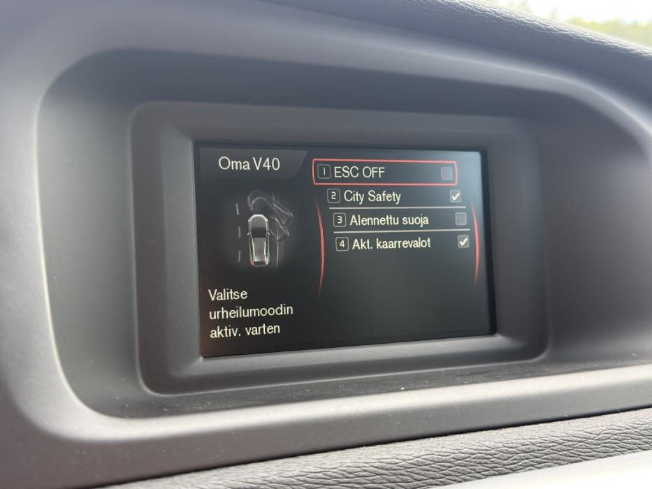 VOLVO V40 Cross Country 2016