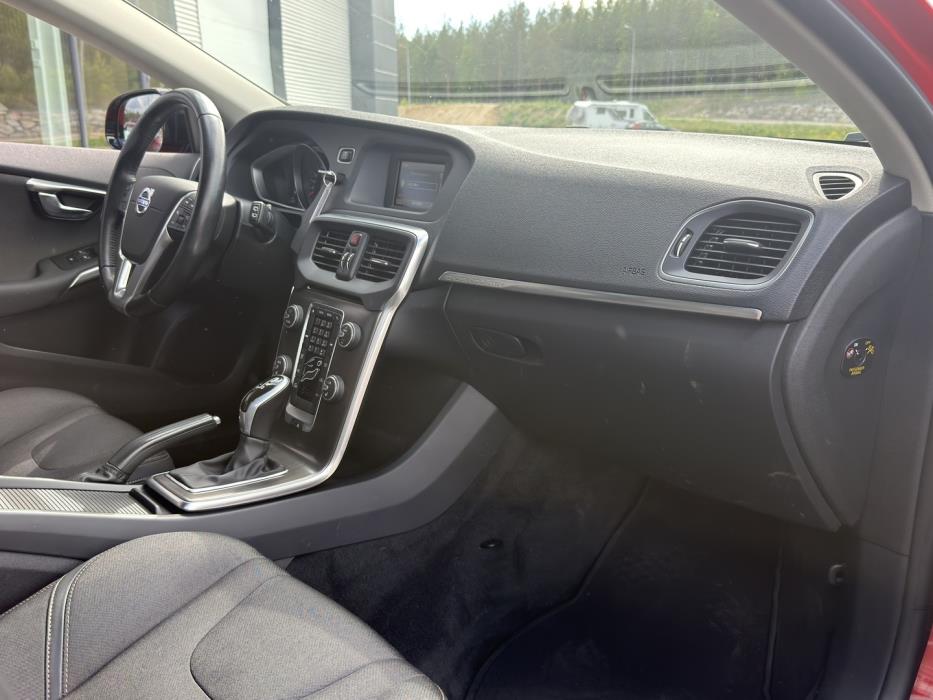 VOLVO V40 Cross Country 2016