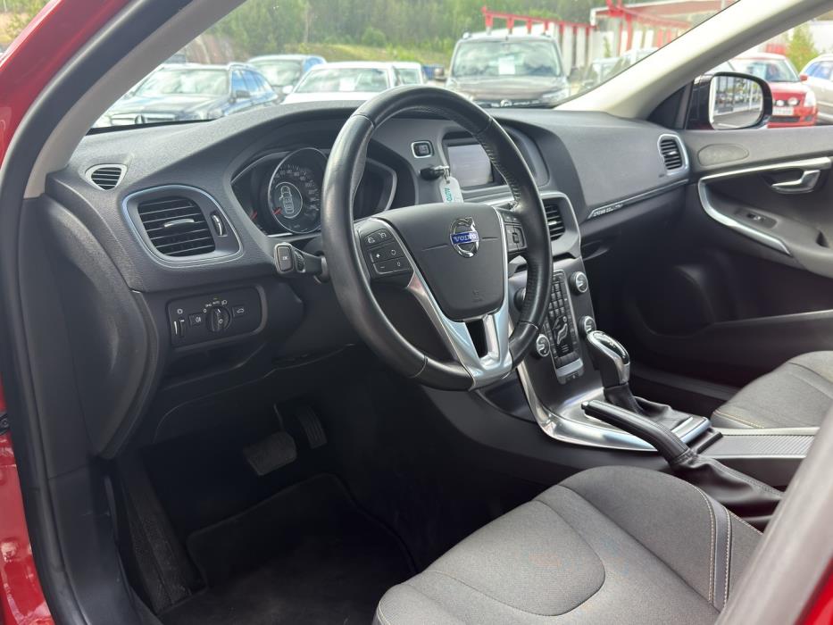 VOLVO V40 Cross Country 2016