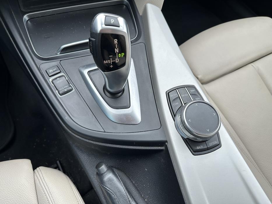 BMW 320 2019
