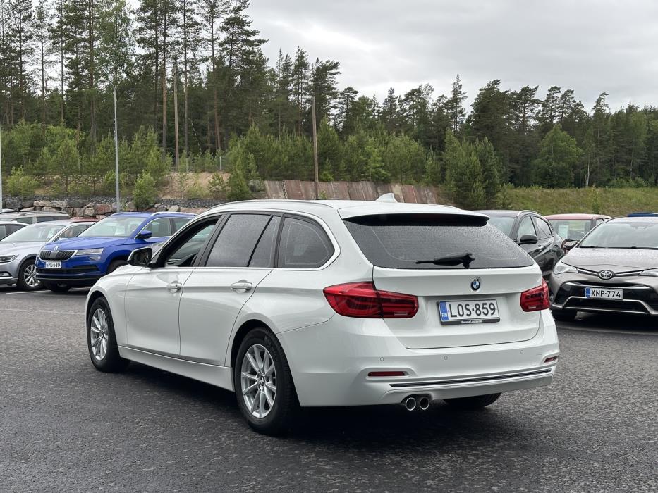 BMW 320 2019
