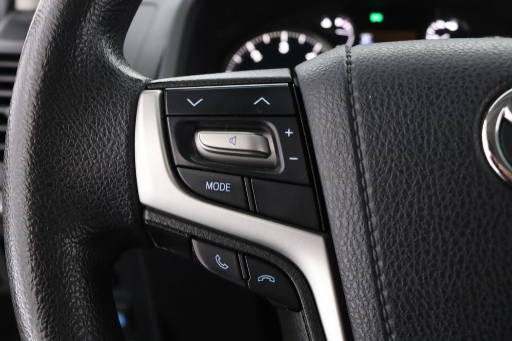 TOYOTA Land Cruiser 2019