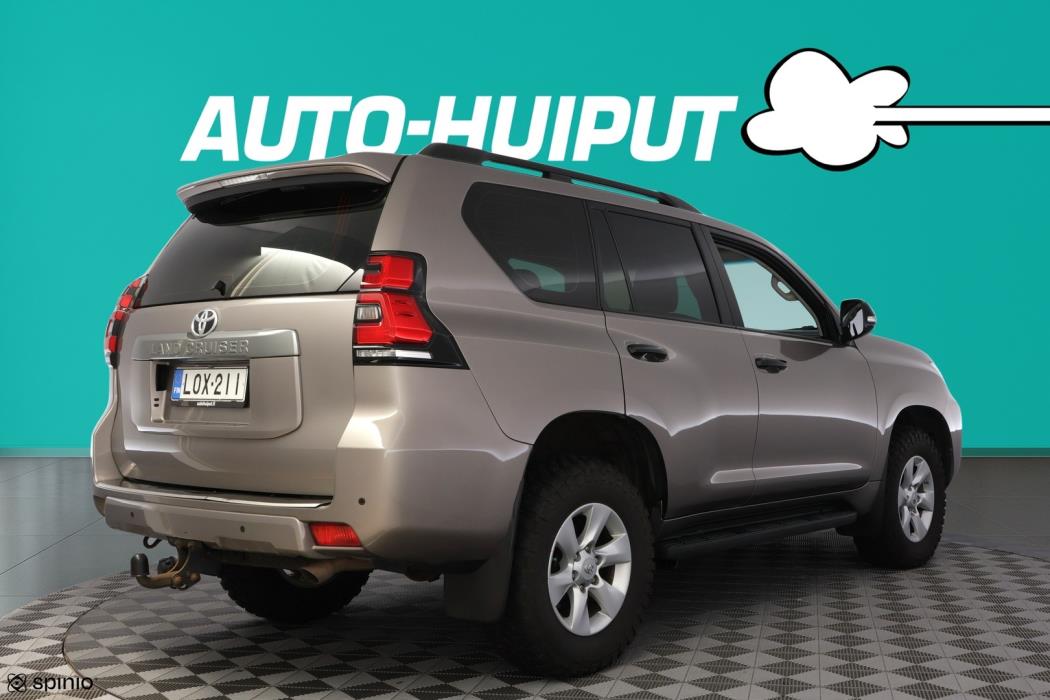 TOYOTA Land Cruiser 2019