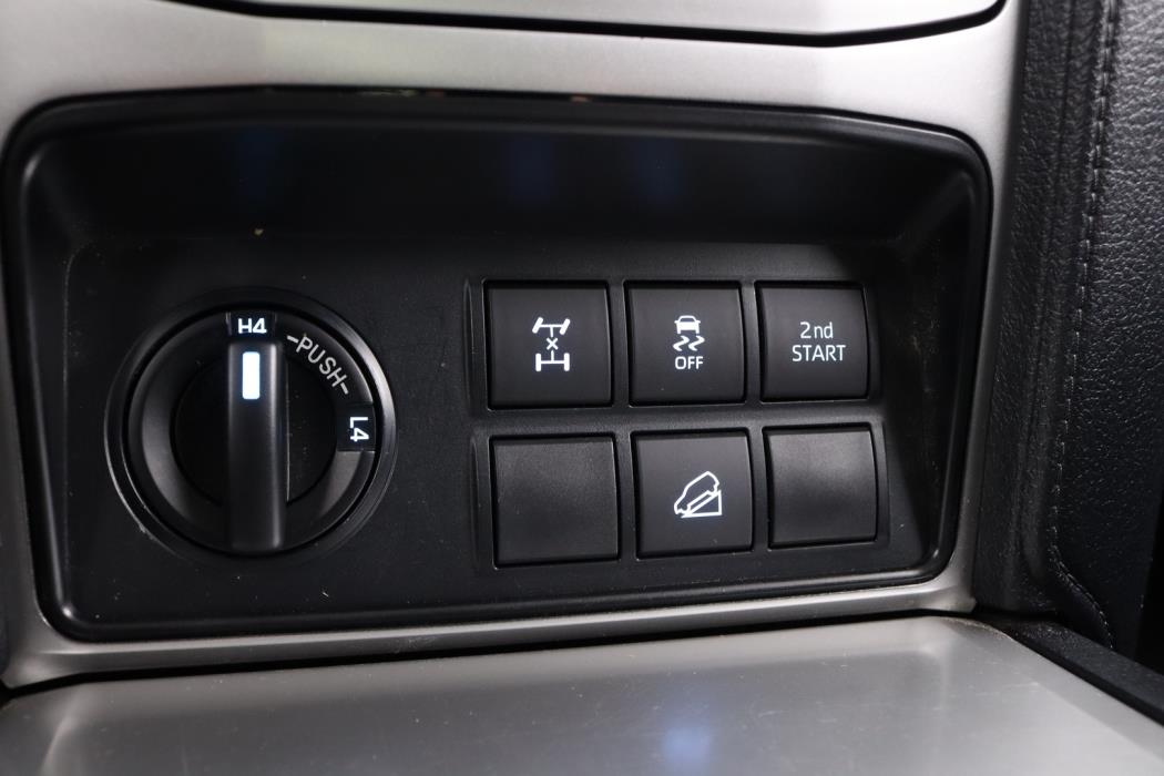 TOYOTA Land Cruiser 2019