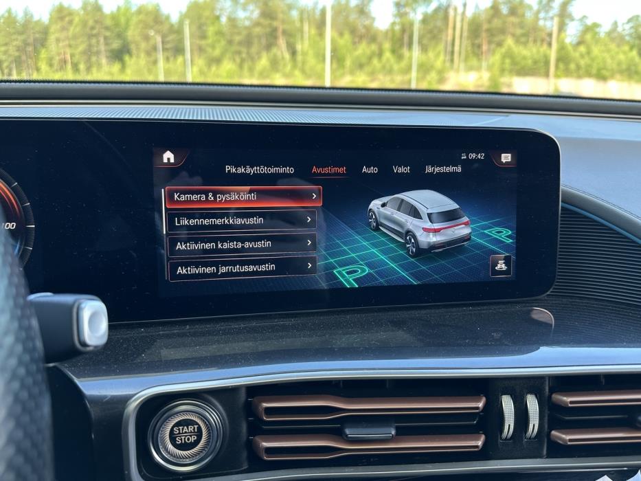 MERCEDES-BENZ EQC 2021