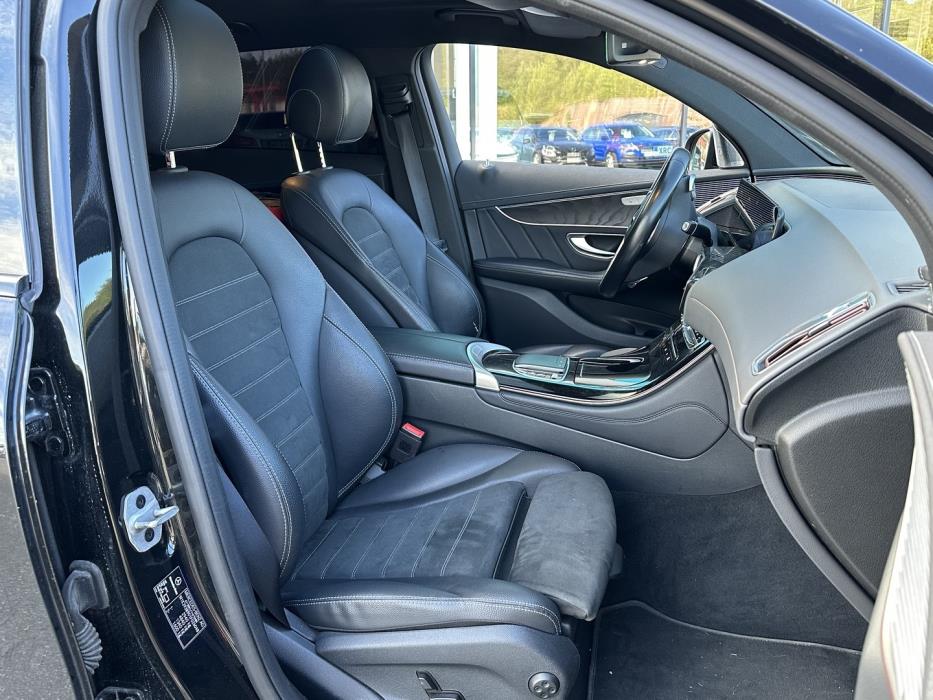 MERCEDES-BENZ EQC 2021