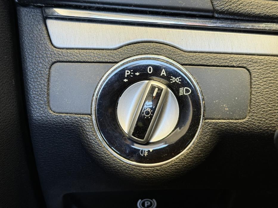MERCEDES-BENZ E 2009
