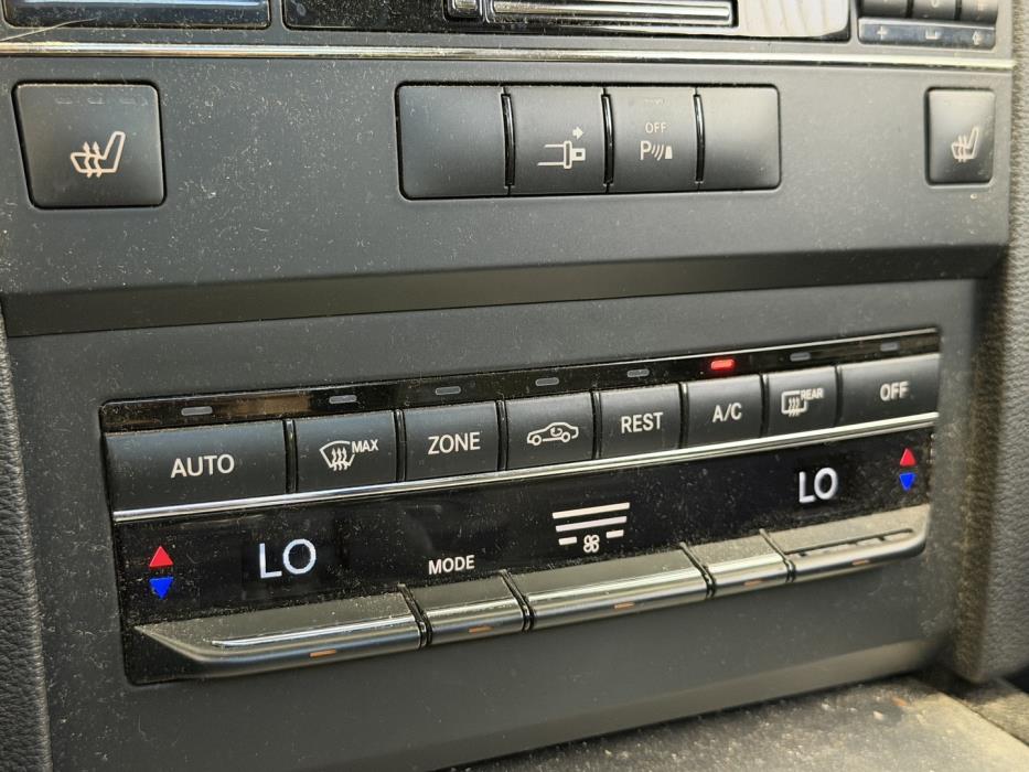 MERCEDES-BENZ E 2009