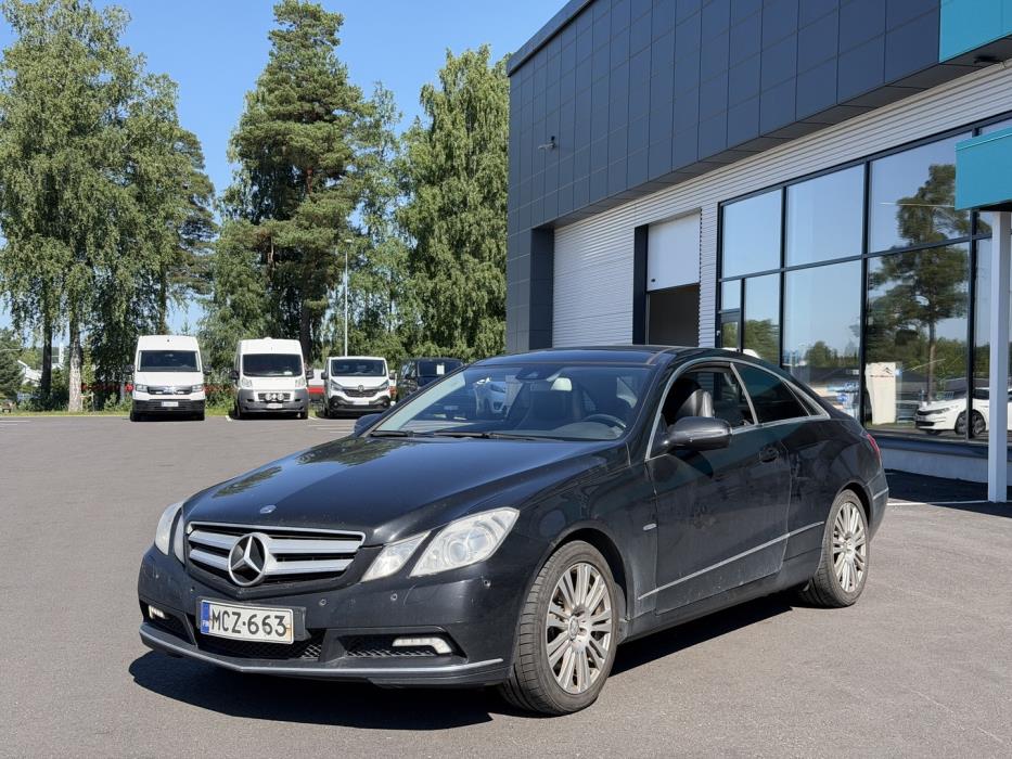 MERCEDES-BENZ E 2009