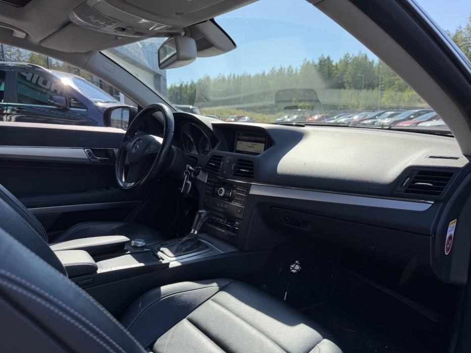 MERCEDES-BENZ E 2009