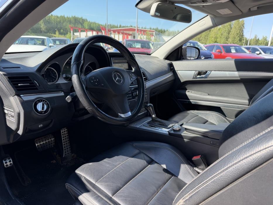 MERCEDES-BENZ E 2009