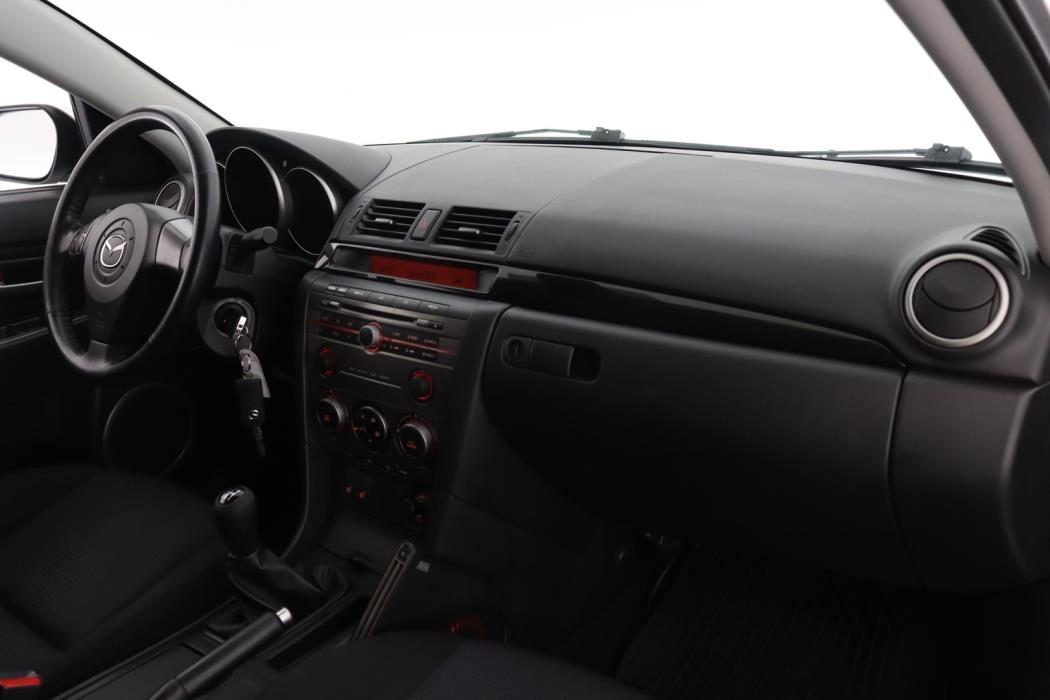 MAZDA 3 2007