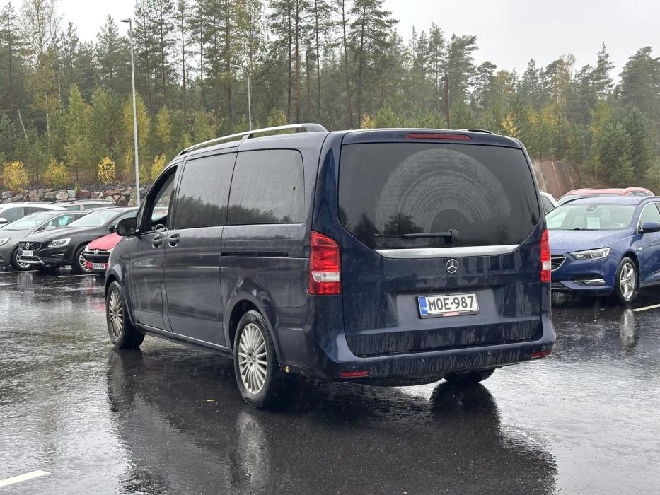 MERCEDES-BENZ V 2015