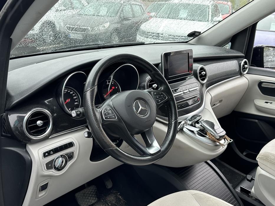 MERCEDES-BENZ V 2015