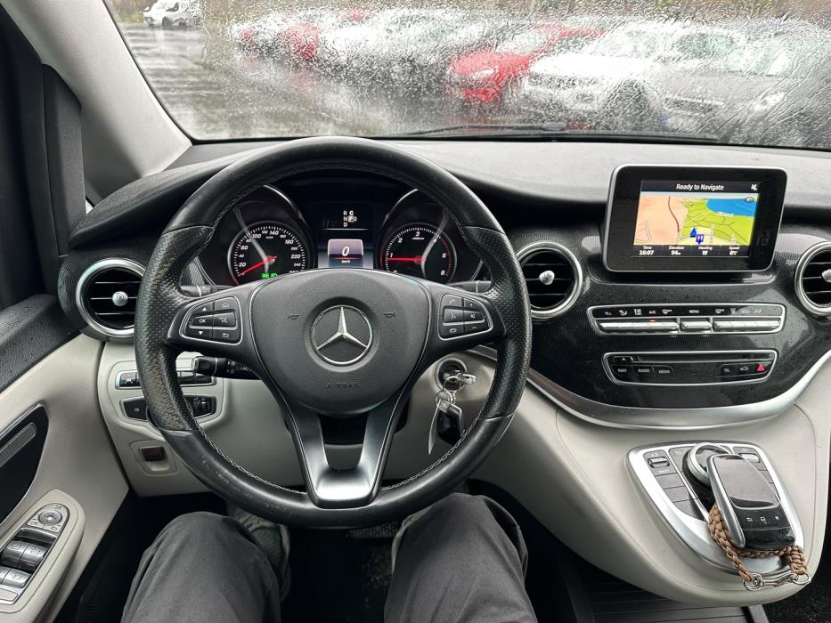 MERCEDES-BENZ V 2015
