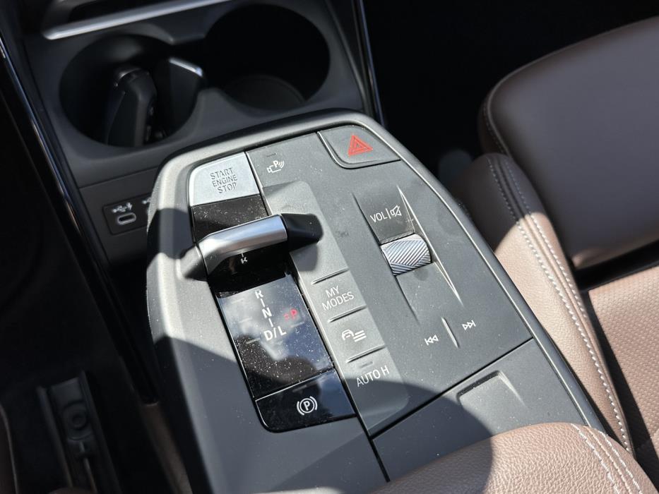 BMW 225 2023
