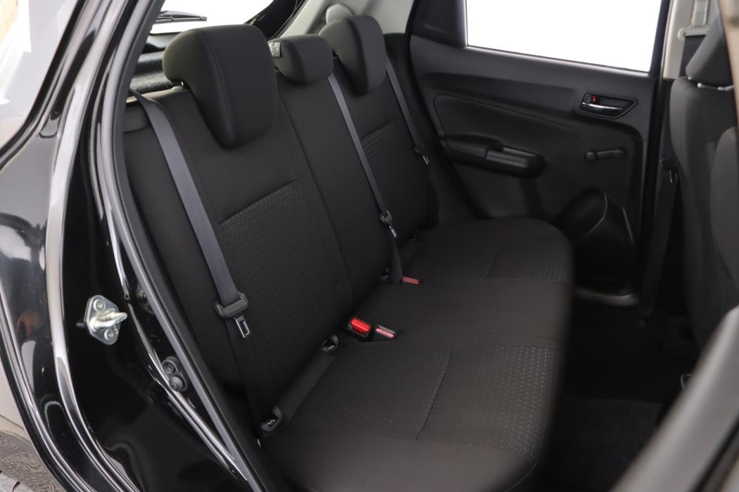 SUZUKI Swift 2024