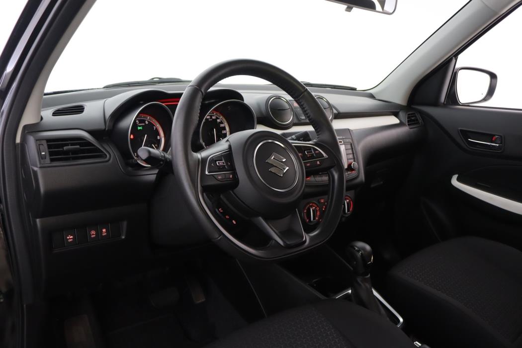 SUZUKI Swift 2024
