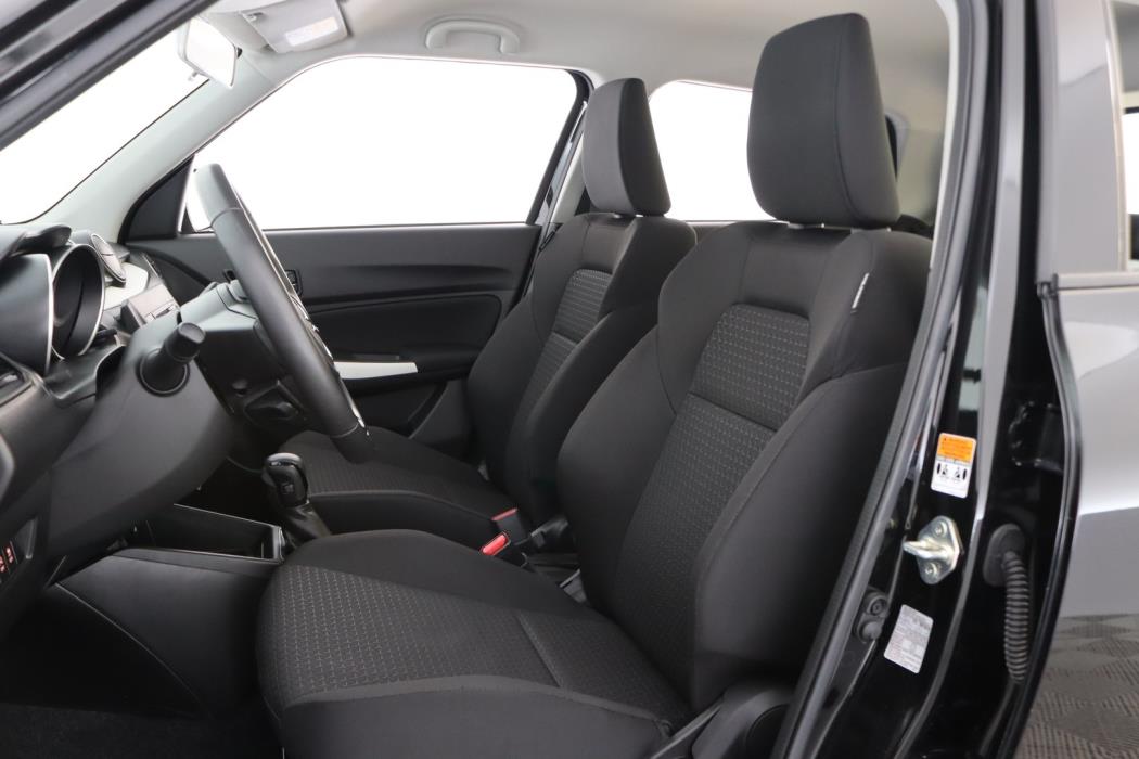 SUZUKI Swift 2024