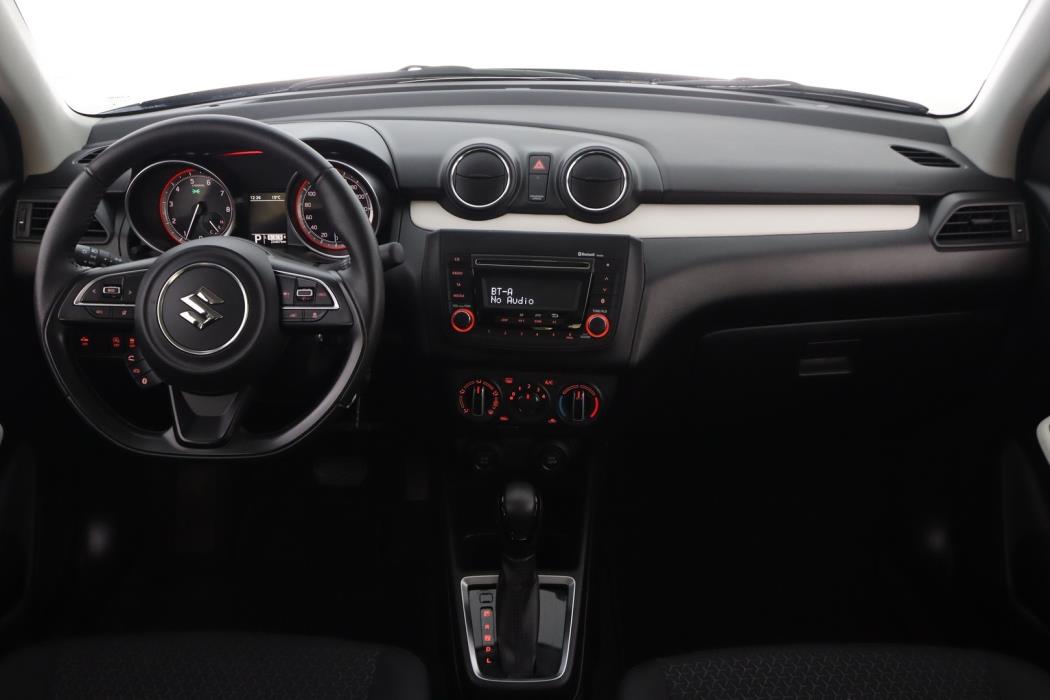 SUZUKI Swift 2024