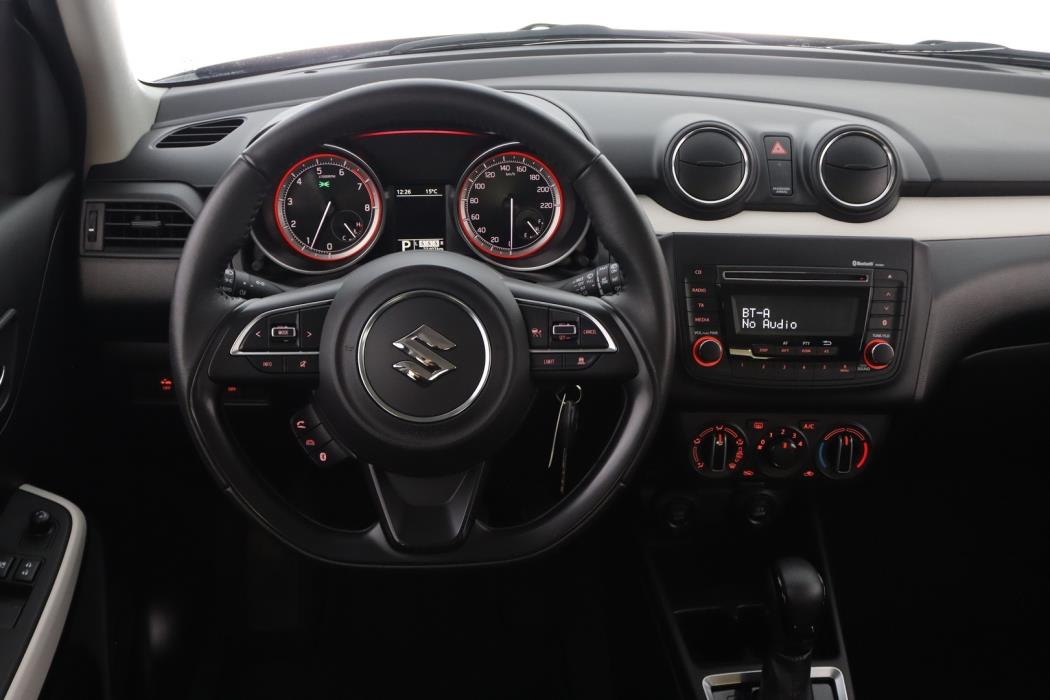 SUZUKI Swift 2024