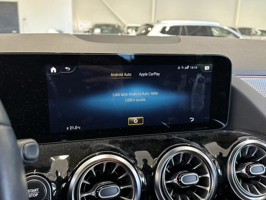 MERCEDES-BENZ EQA 2022