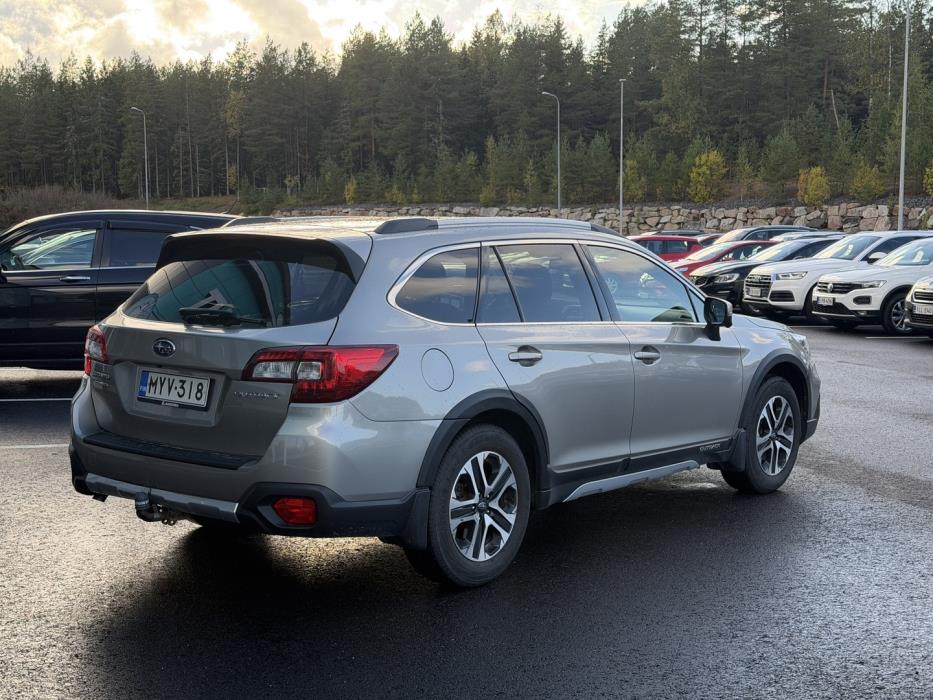 SUBARU Outback 2021