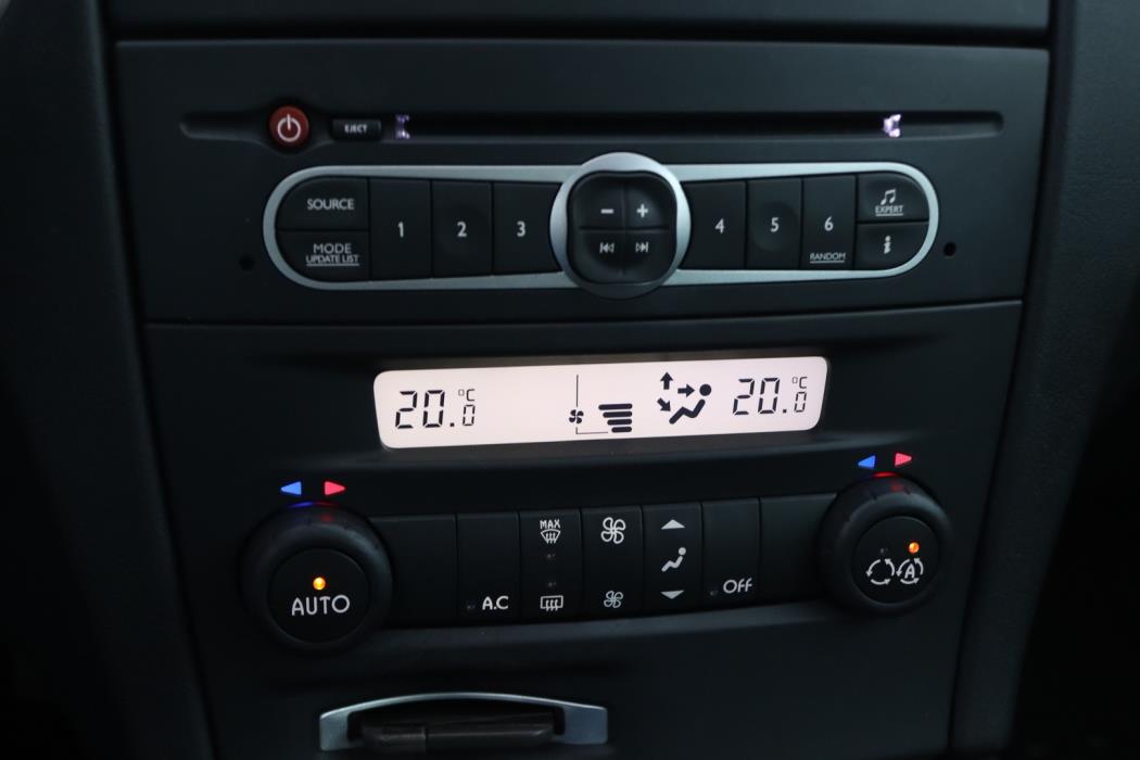 RENAULT Laguna 2006