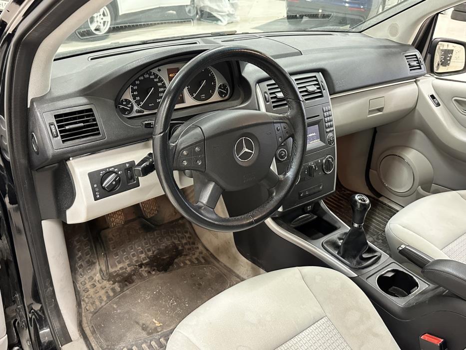 MERCEDES-BENZ B 2009