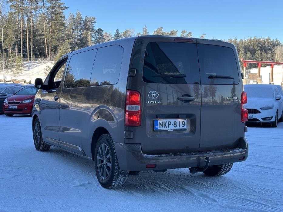 TOYOTA Proace Verso 2017