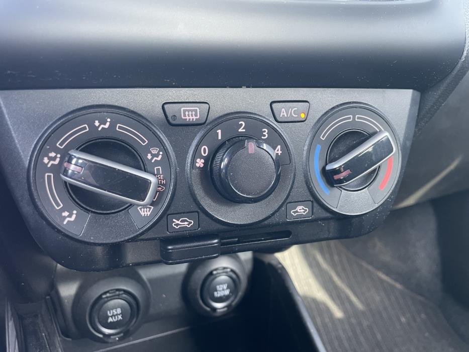 SUZUKI Swift 2023