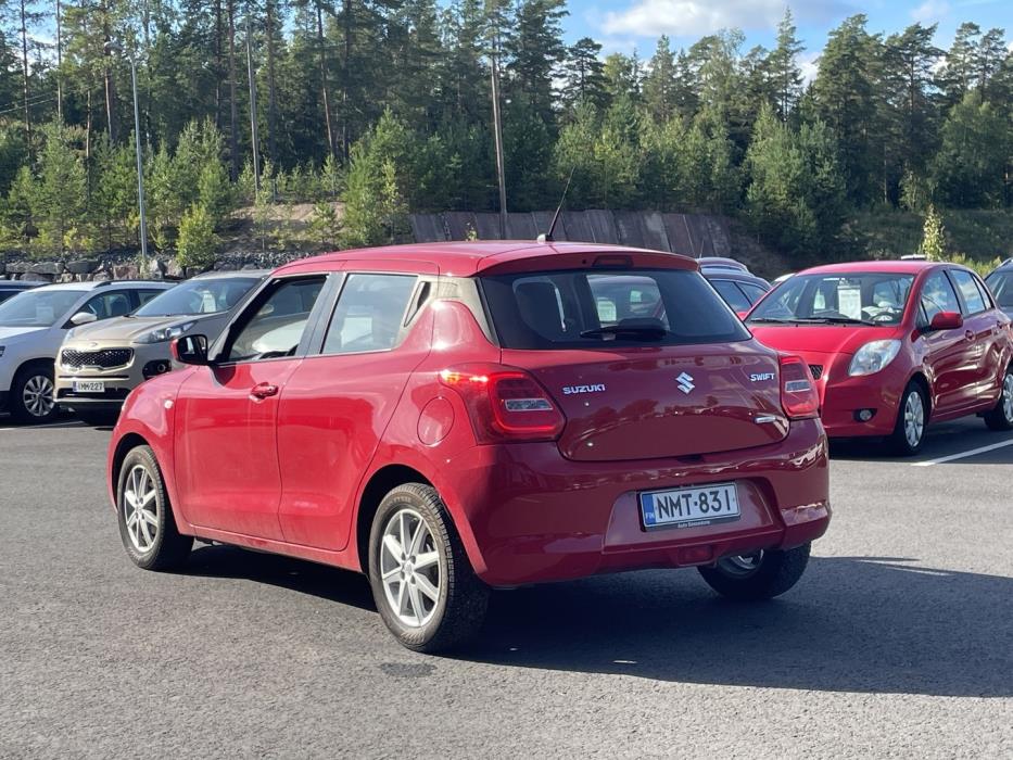 SUZUKI Swift 2023