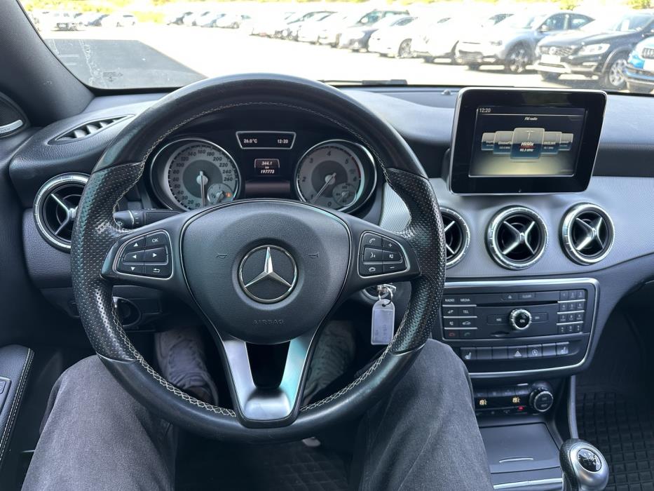MERCEDES-BENZ CLA 2015