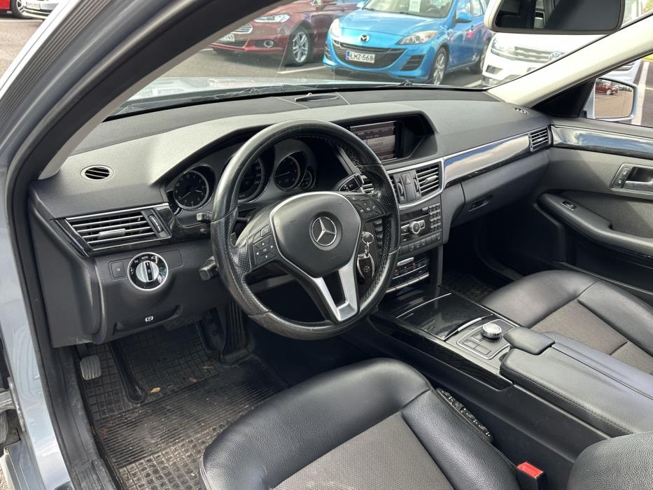MERCEDES-BENZ E 2013