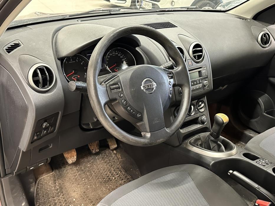 NISSAN Qashqai 2013