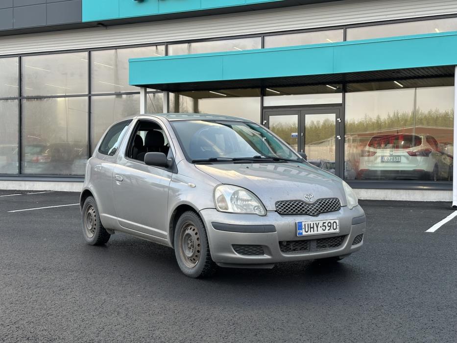 TOYOTA Yaris 2005