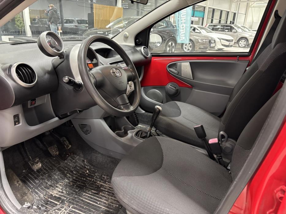 TOYOTA AYGO 2010