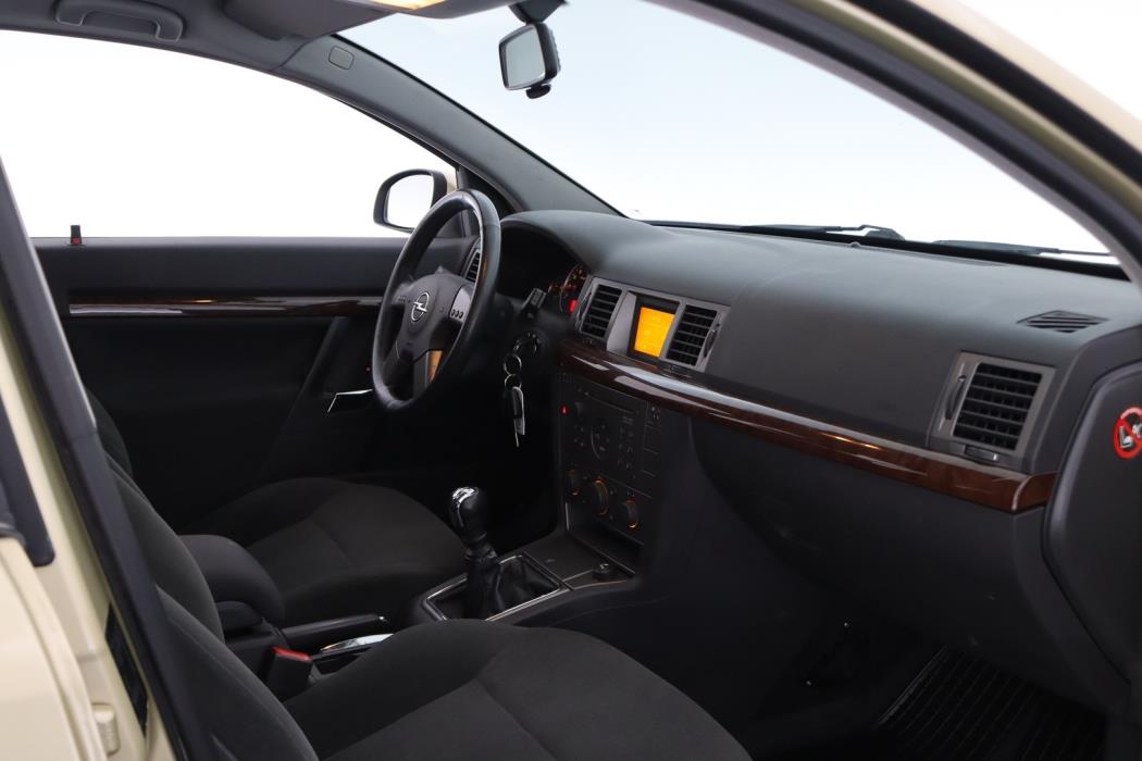 OPEL Vectra 2005
