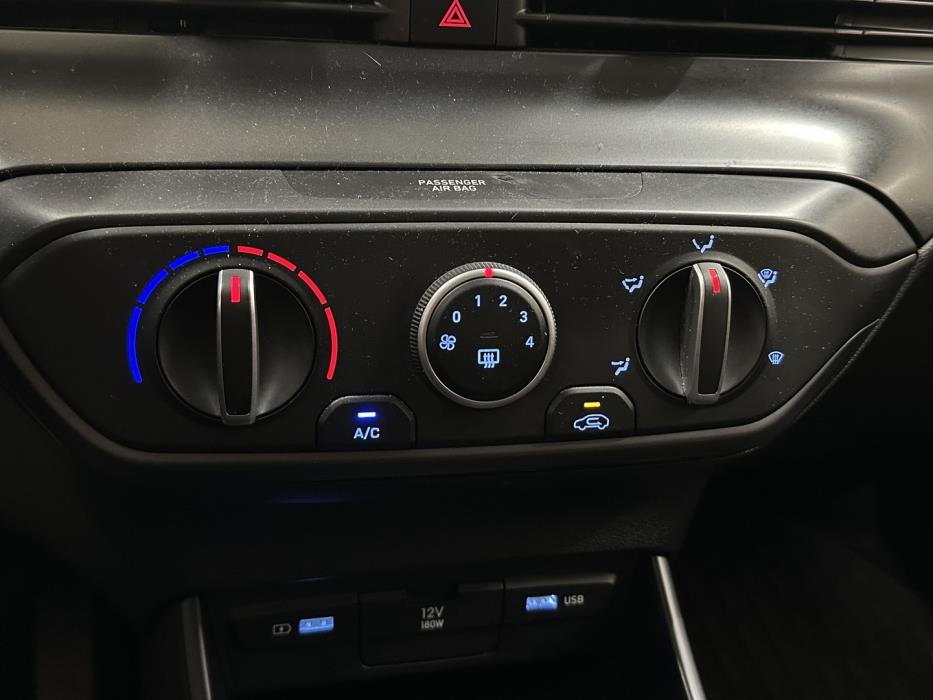 HYUNDAI i20 Hatchback 2021