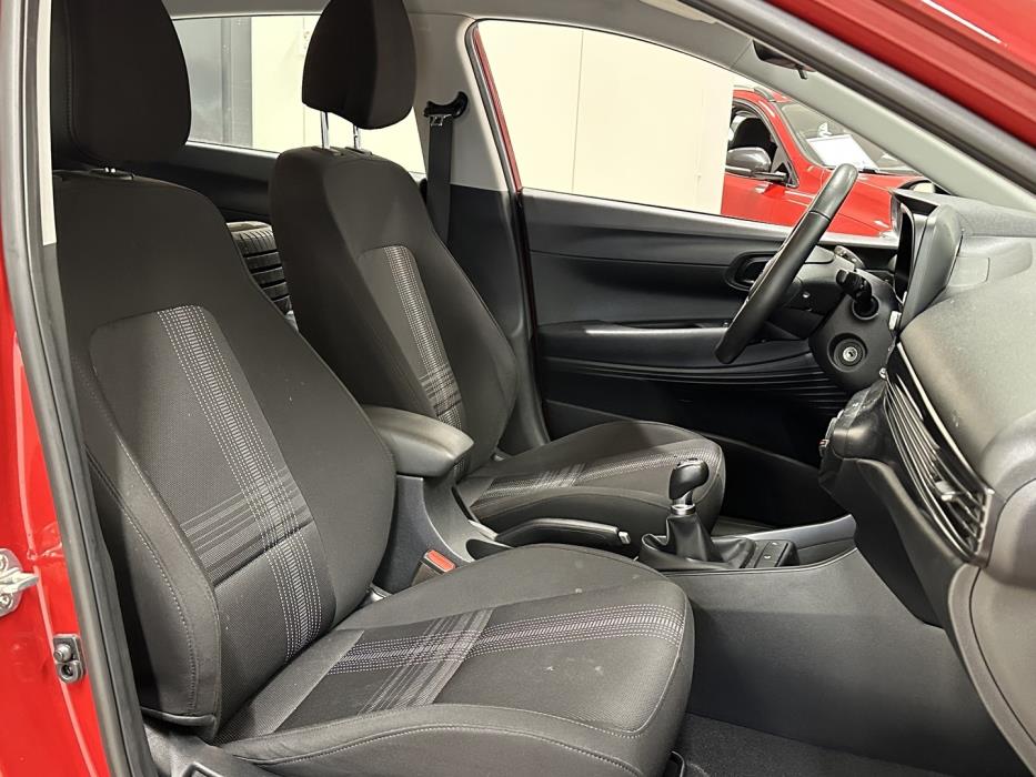 HYUNDAI i20 Hatchback 2021