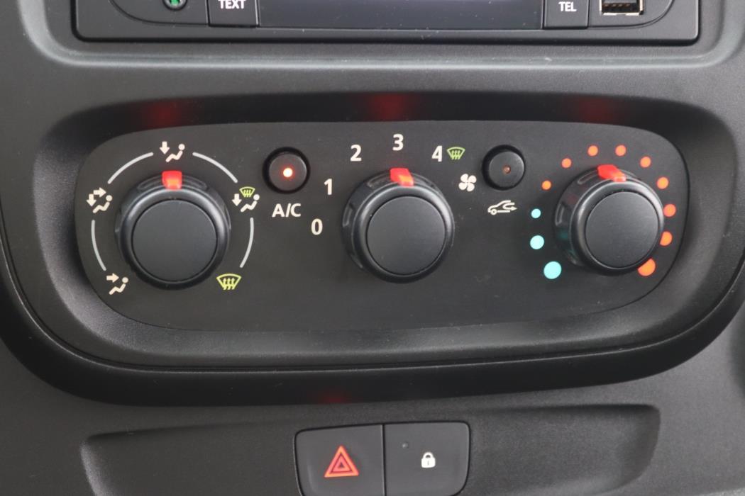 RENAULT Trafic Passenger 2017