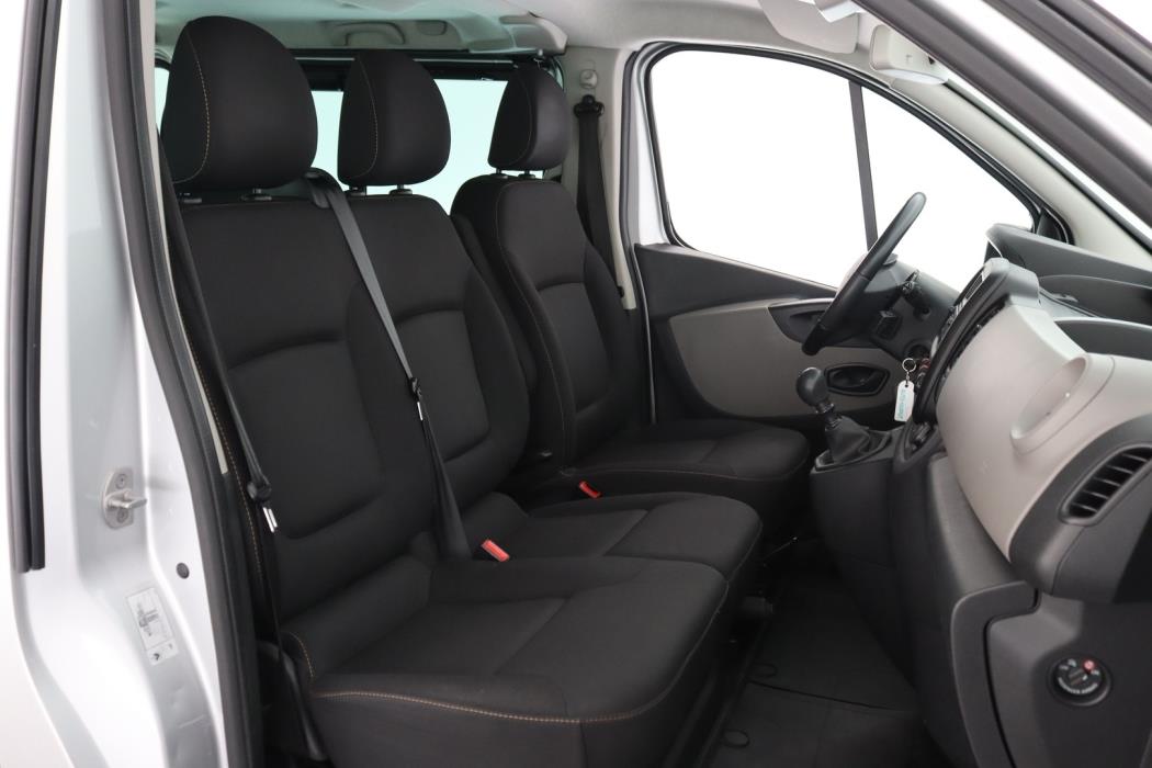 RENAULT Trafic Passenger 2017