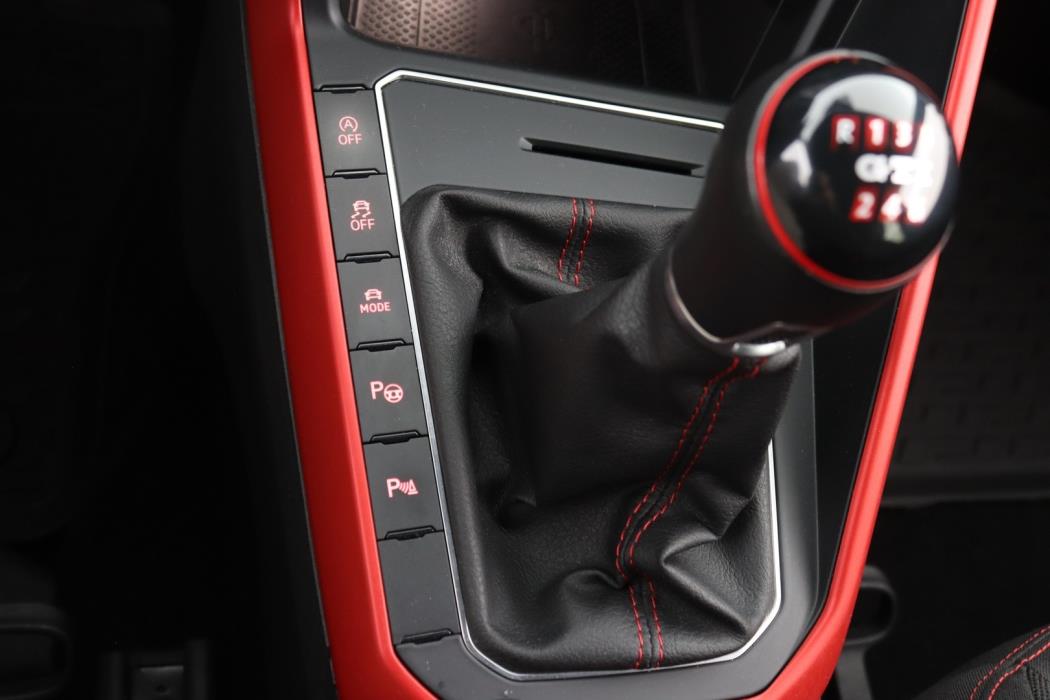 VOLKSWAGEN Polo 2019