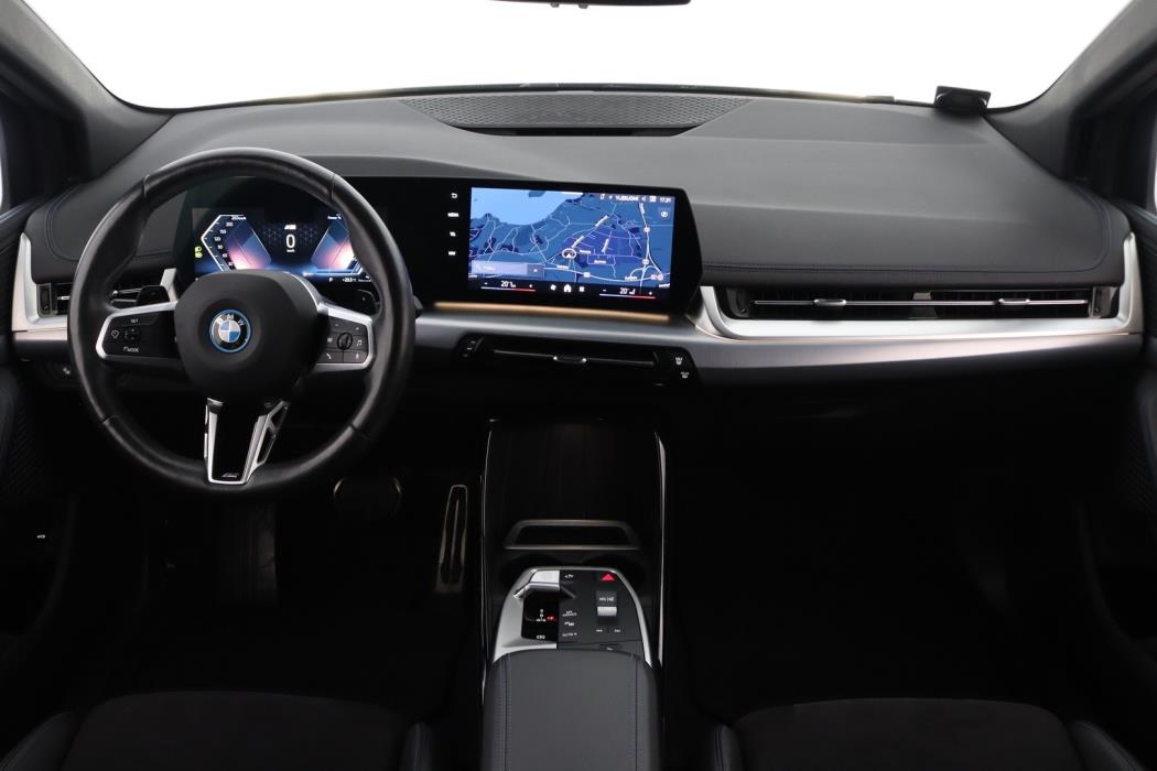 BMW 225 2024