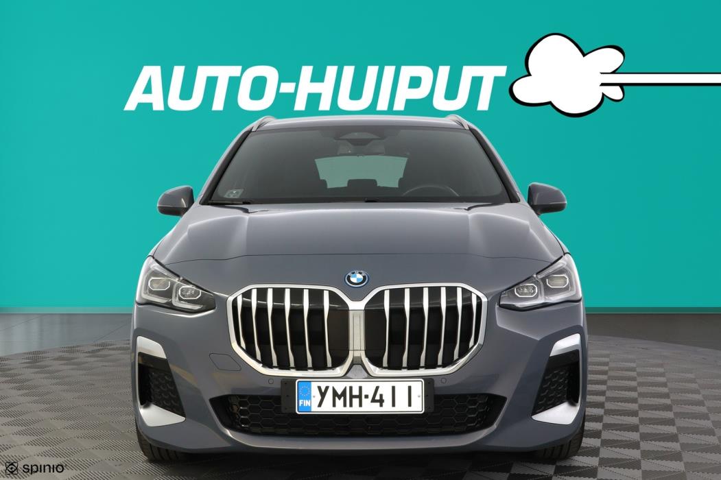 BMW 225 2024