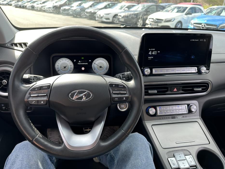 HYUNDAI KONA 2023